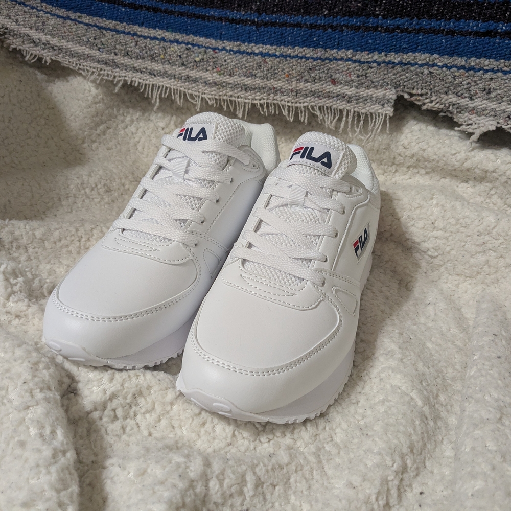 Fila Cute Bright White Vegan Leather Athletic Shoes - Size 9 Women - Never Worn